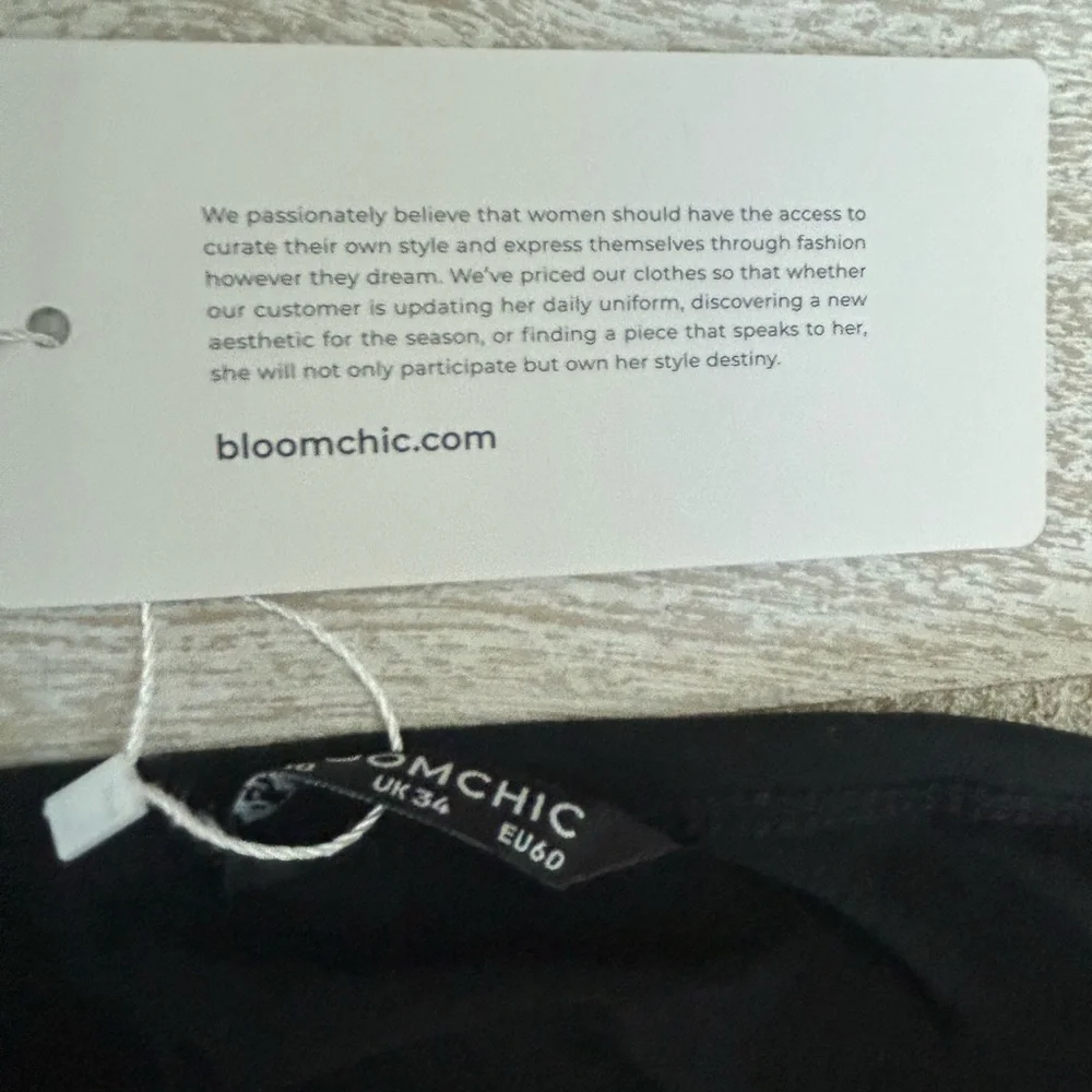 BloomChic Black Short Sleeve Tee - Picture 8 of 10